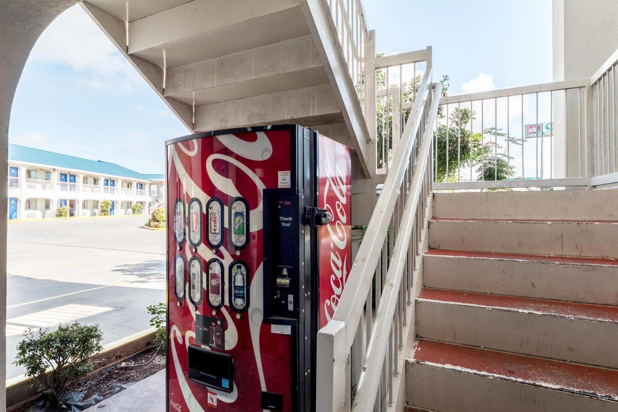 Motel 6 Seguin Tx Kültér fotó